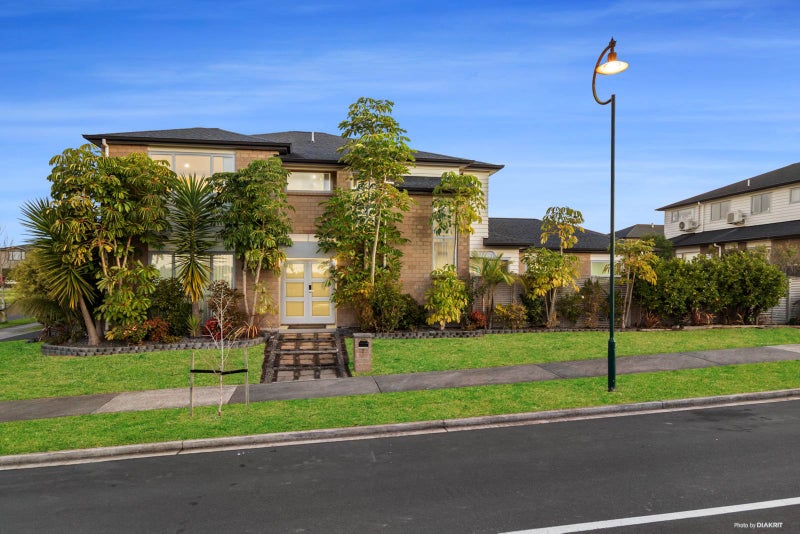 Property Valuation for 2 Bruckless Drive, Flat Bush, Auckland Trade