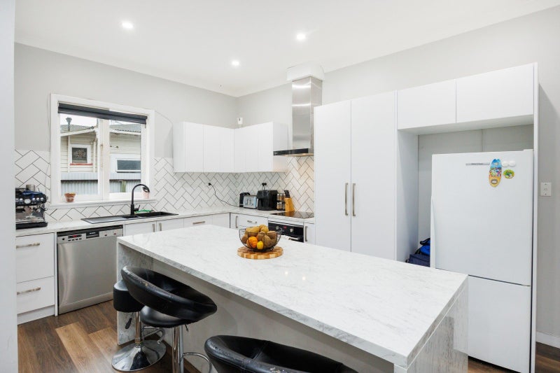 32 Marne Street, Hokowhitu, Palmerston North - Carousel 1