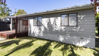 86A Taikata Road, Te Atatu Peninsula, Auckland - Carousel 1