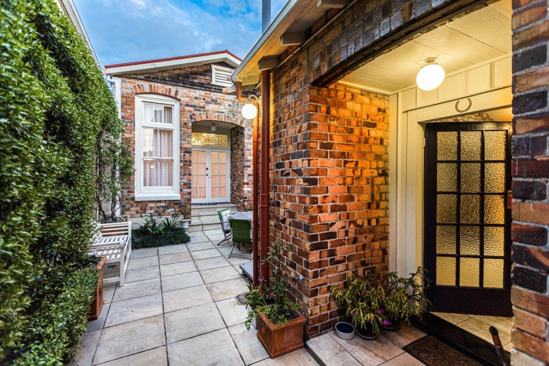 14 Wynyard Street, Devonport, Auckland - Carousel 1