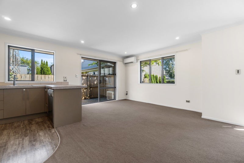 20 Stadium Lane, Whitiora, Hamilton - Carousel 2