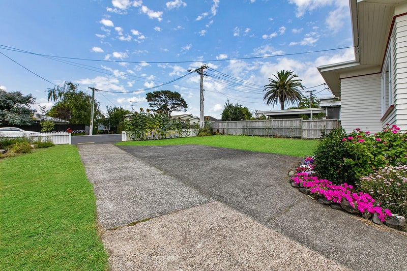 38 Abbotts Way, Remuera, Auckland - Carousel 2