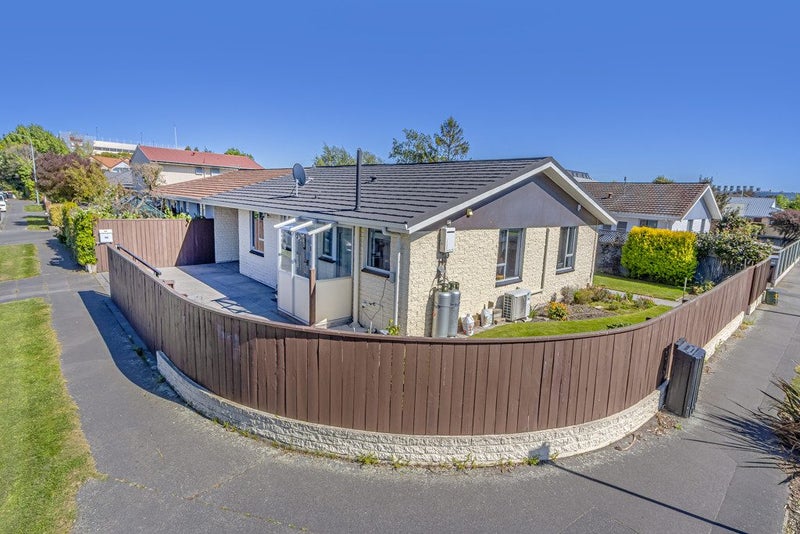 1/4 Dilworth Street, Riccarton, Christchurch - Carousel 2