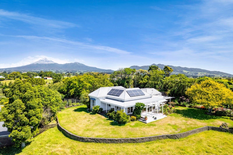 568 South Road, Omata, New Plymouth - Carousel 1