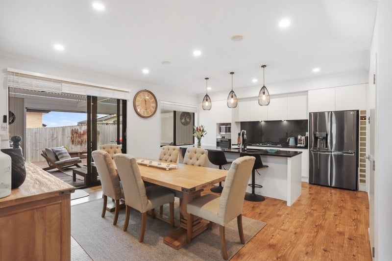 17 Eric Gifford Drive, Ranui, Auckland - Carousel 2