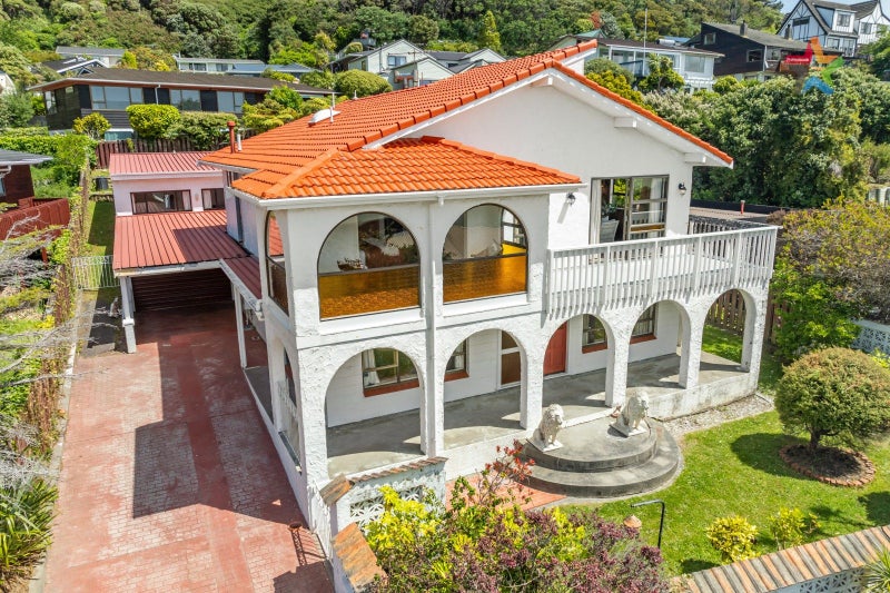 38 Bosun Terrace, Whitby, Porirua - Carousel 1
