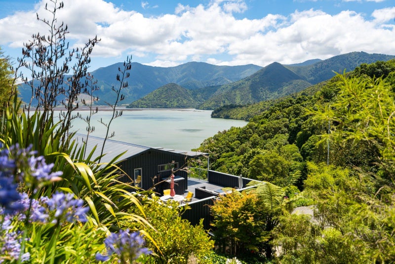 251 Queen Charlotte Drive, Havelock - Carousel 2