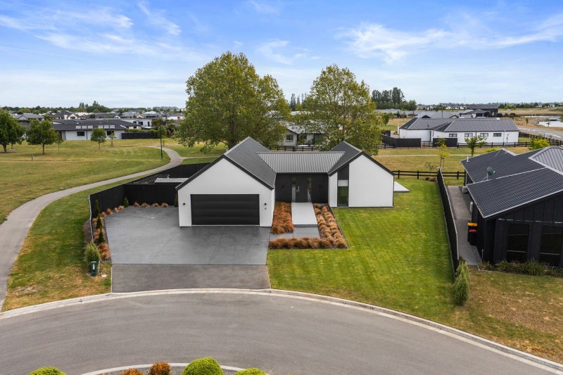 6 Loch Green, Huntingdon, Ashburton - Carousel 30