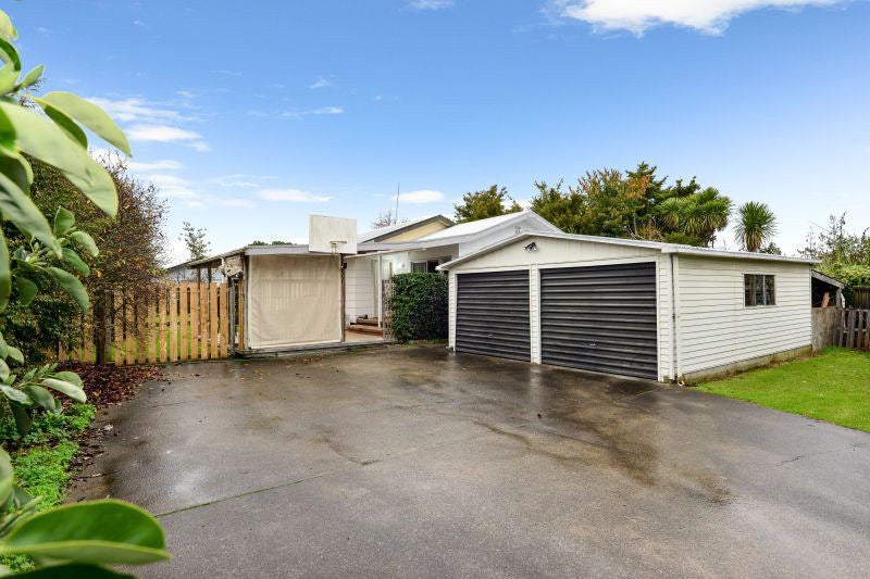 9 Frost Place, Pukete, Hamilton - Carousel 3
