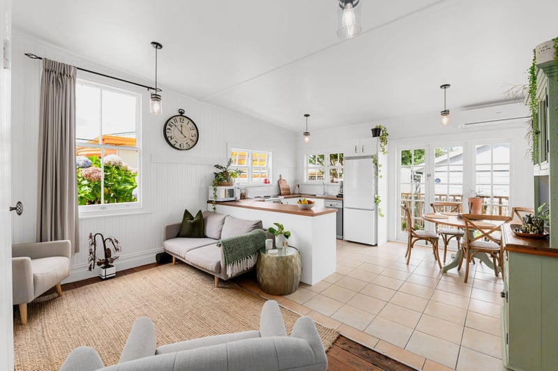 10 Claude Street, Fairfield, Hamilton - Carousel 2