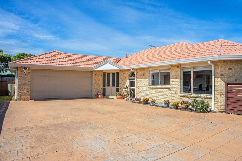 38 College Drive, Paraparaumu, Paraparaumu - Carousel 1