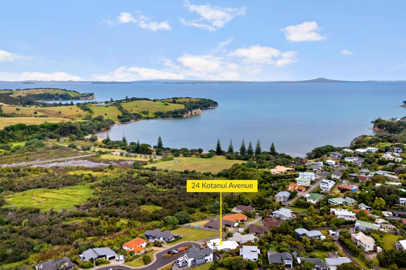 24 Kotanui Avenue, Army Bay, Whangaparaoa - Carousel 2