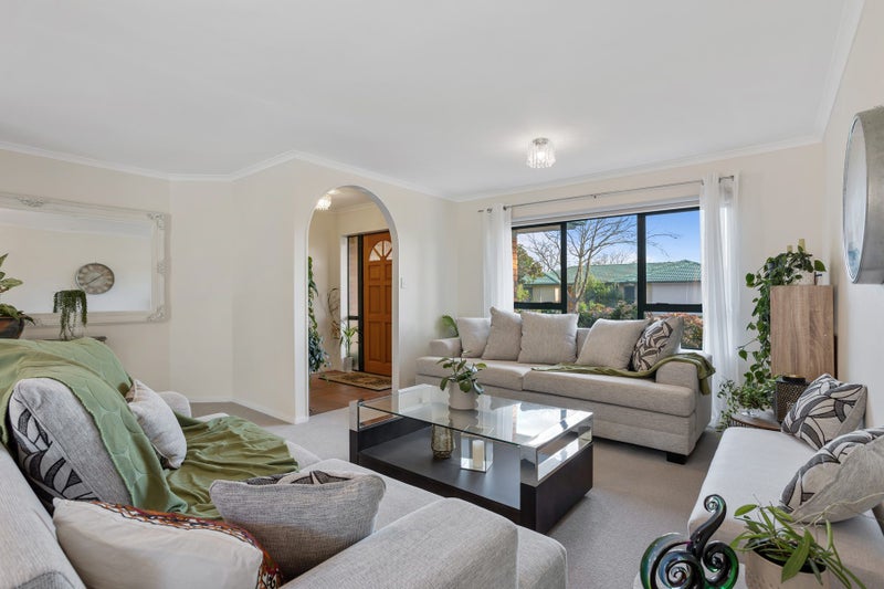 9 Cottesmore Place, Huntington Park, Manukau City, Auckland - Carousel 2
