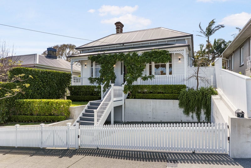 7 Ariki Street, Grey Lynn, Auckland - Carousel 1