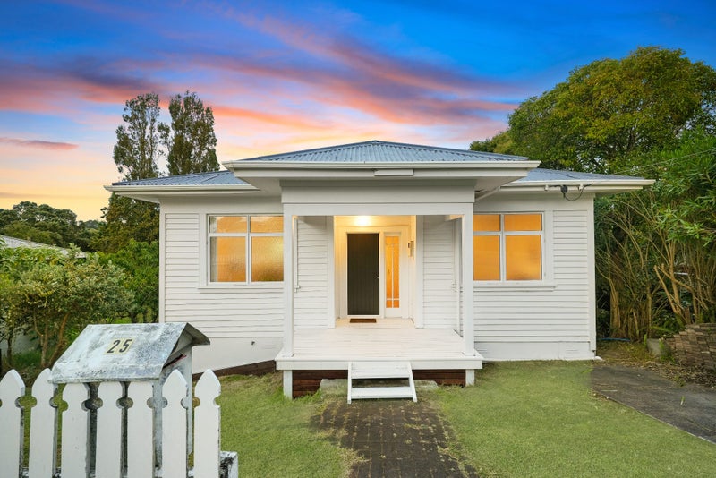25 Holly Street, Avondale, Auckland - Carousel 2