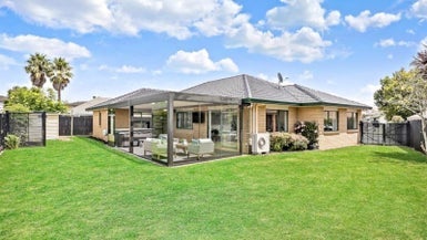 22 Amberwood Drive, Northpark, Auckland - Carousel 1