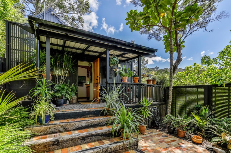 28 Wood Bay Road, Titirangi, Auckland - Carousel 2
