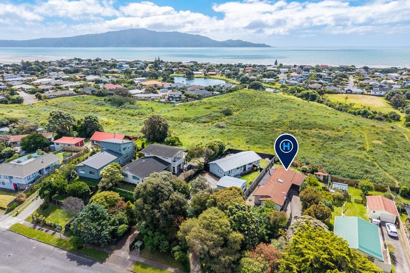 63 Queens Road, Waikanae Beach, Waikanae - Carousel 20