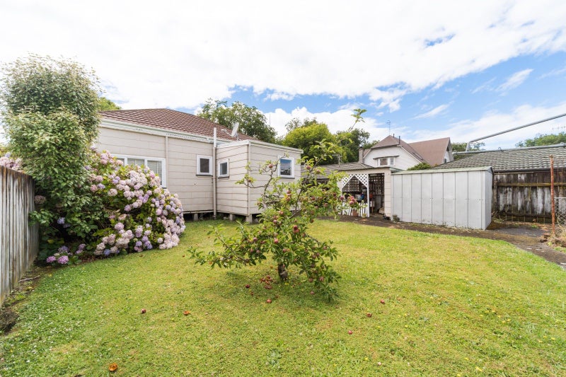 94 Victoria Avenue, Palmerston North, Palmerston North - Carousel 2