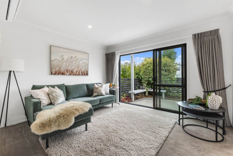 17 Biplane Street, Takanini, Auckland - Carousel 2