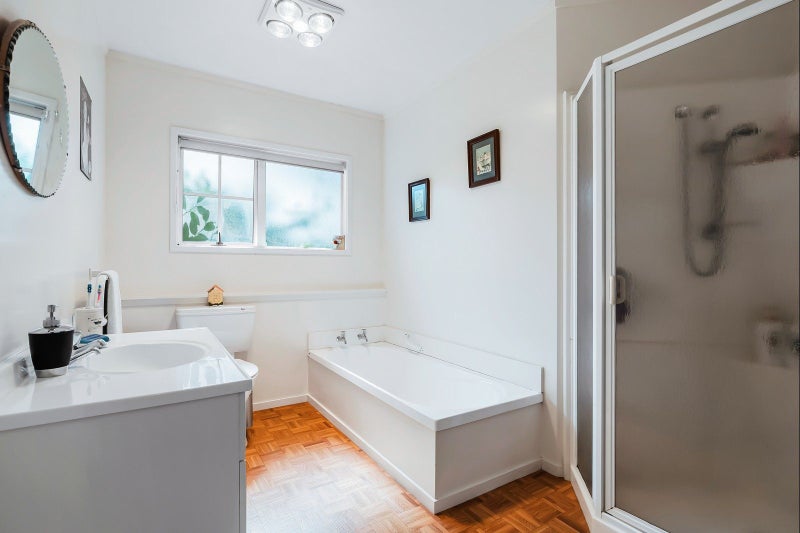 2/8 Kinder Street, Acacia Bay, Taupo, Waikato - Carousel 16