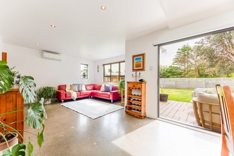 20 Anaru Street, Raumati Beach, Paraparaumu - Carousel 2