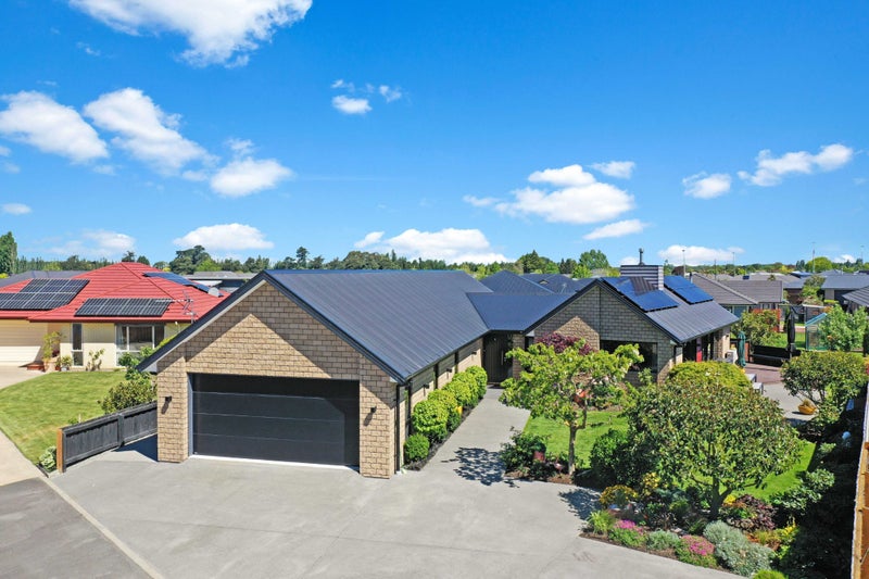 15 Orchard Grove, Netherby, Ashburton - Carousel 1
