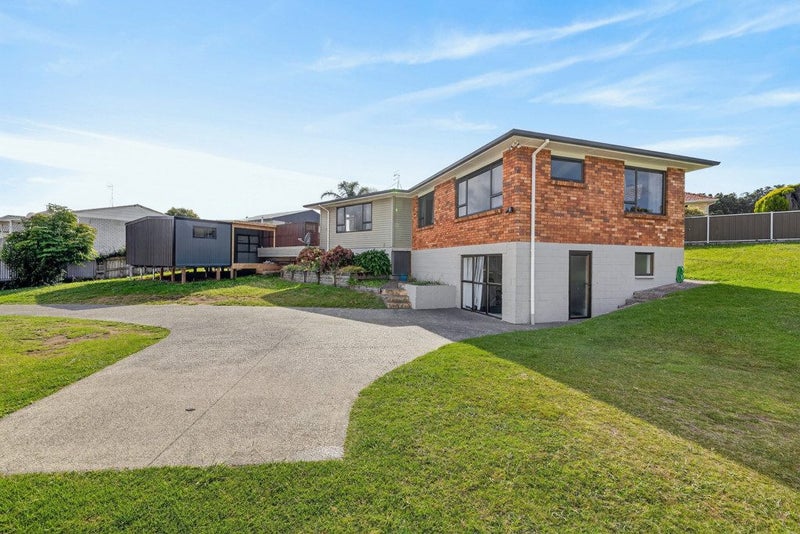 32A Queen Street, Te Puke, Te Puke - Carousel 1