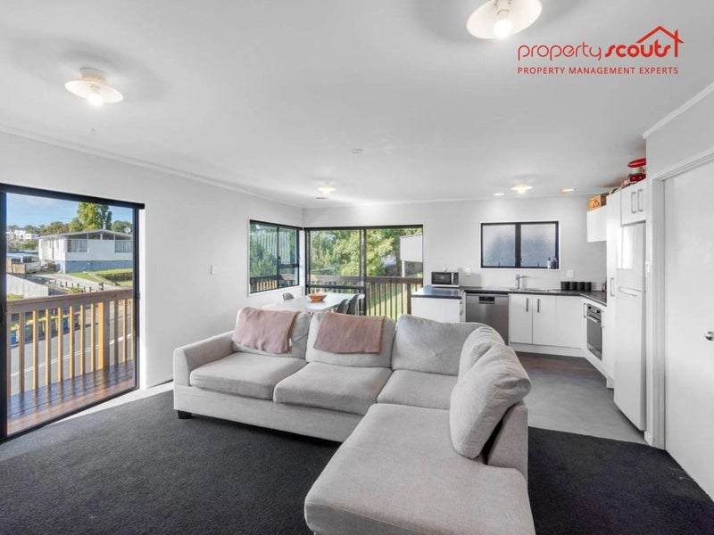 59 Reynella Drive, Massey, Auckland - Carousel 2