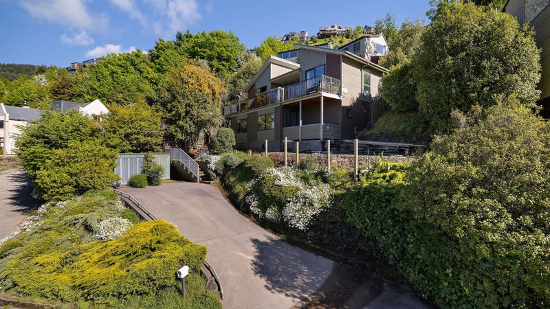 15 Woodbury Rise, Queenstown, Queenstown - Carousel 1