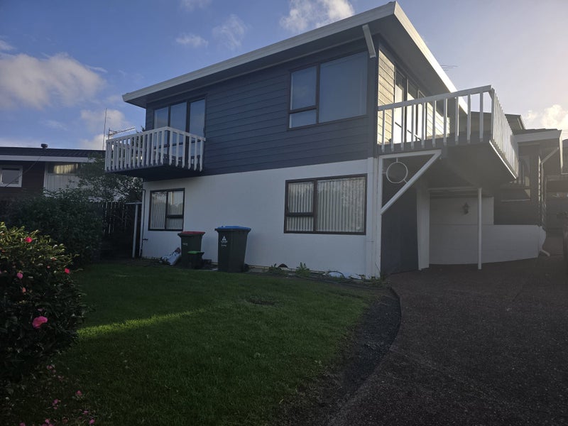 2/3 Griffen Park Road, Mount Roskill, Auckland - Carousel 1