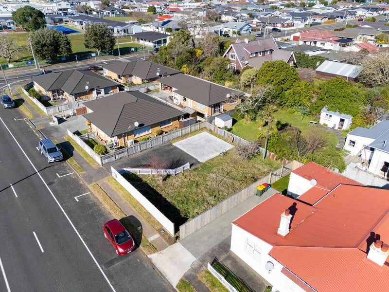 5 Manse Street, Clinton - Carousel 7