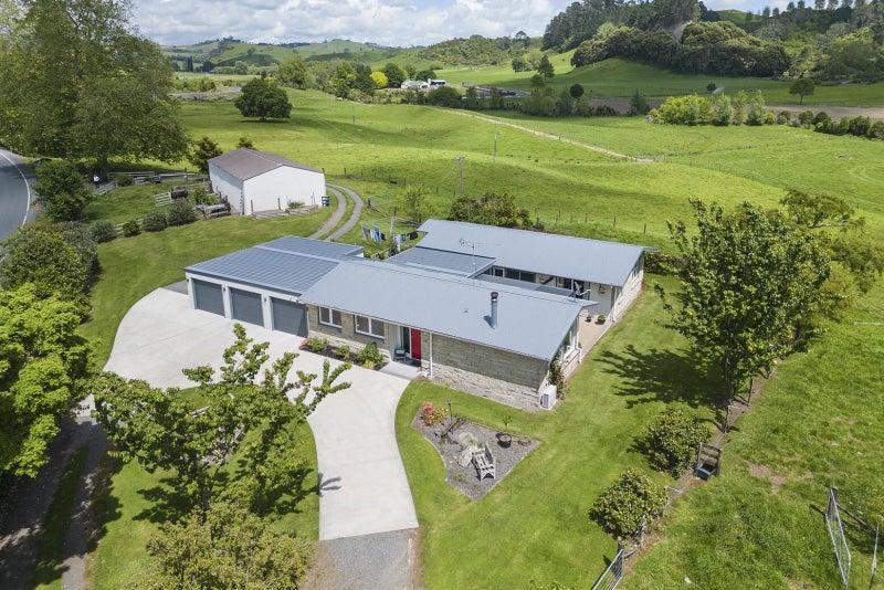 262 Taotaoroa Road, Matamata - Carousel 1