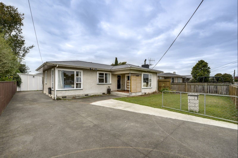210 Tudor Avenue, Mayfair, Hastings - Carousel 20