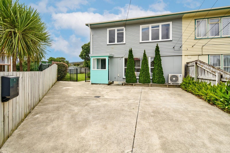 7 Whakataki Grove, Waiwhetu, Lower Hutt - Carousel 23
