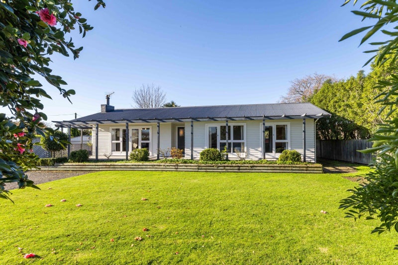 27 Breadalbane Road, Havelock North, Havelock North - Carousel 22