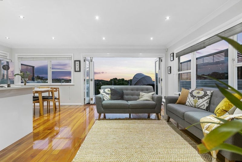 16 Hadfield Street, Beach Haven, Auckland - Carousel 2