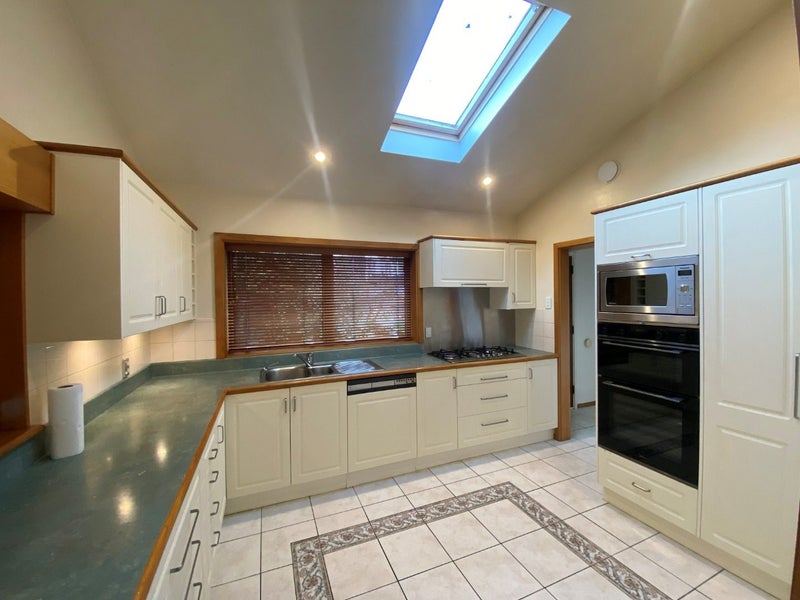 11A Rutherglen Avenue, Ilam, Christchurch - Carousel 2