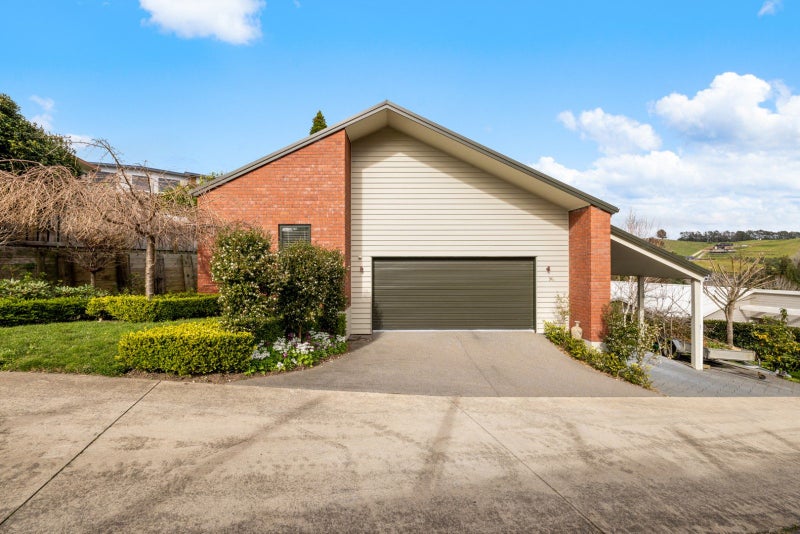 96RA Waikite Road, Welcome Bay, Tauranga - Carousel 1
