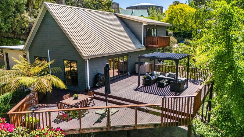 82 Tauroa Road, Havelock North, Havelock North - Carousel 1