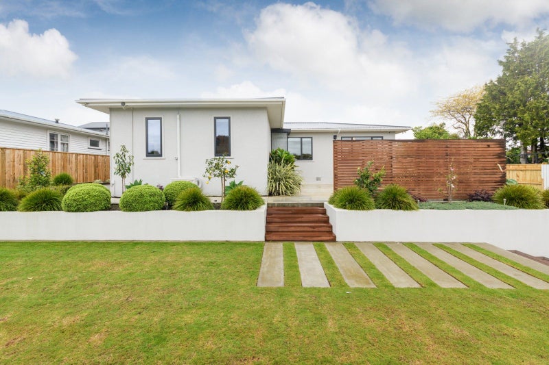 20 Epsom Road, Hokowhitu, Palmerston North - Carousel 1