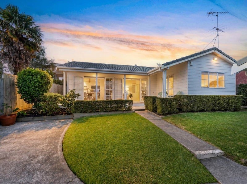 2/25 College Road, Northcote, Auckland - Carousel 1