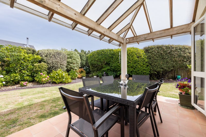 11 Bishops Close, Greenmeadows, Napier - Carousel 1