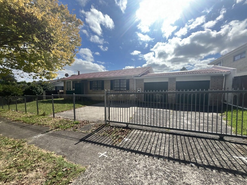 12 Fairdale Avenue, Papakura, Papakura, Auckland - Carousel 2