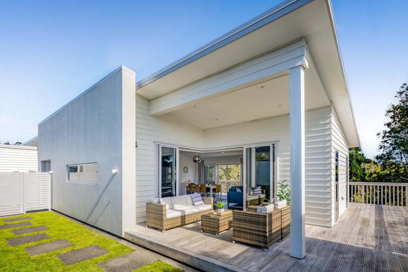 54 AINSLEE ST, Highlands Park, NEW PLYMOUTH - Carousel 1