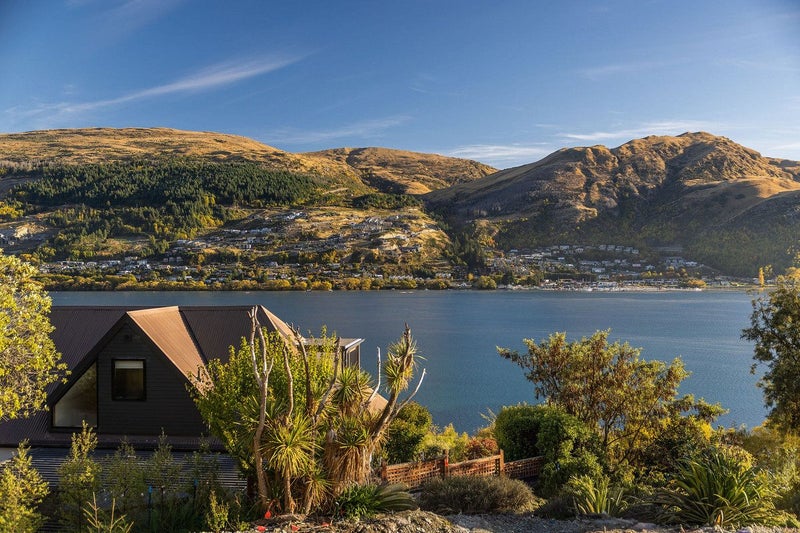 Villa 4/3 Loop Road, Kelvin Heights, Queenstown-Lakes, Otago - Carousel 10