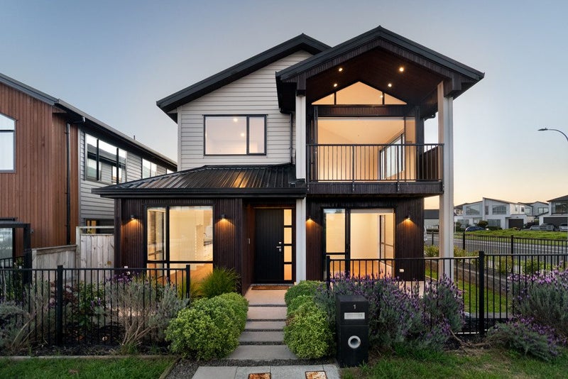 1 Picnic Point Road, Hobsonville, Auckland - Carousel 1