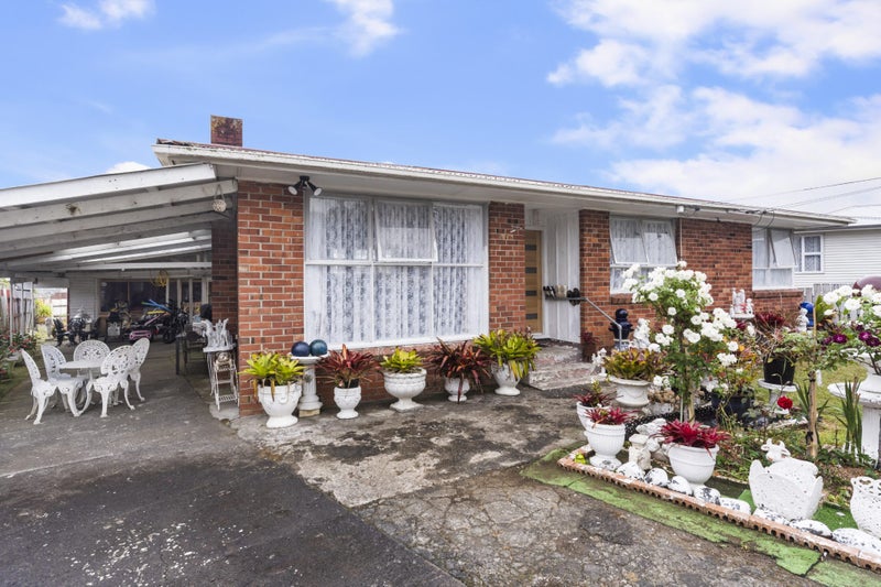 76 Blake Road, Mangere East, Auckland - Carousel 2