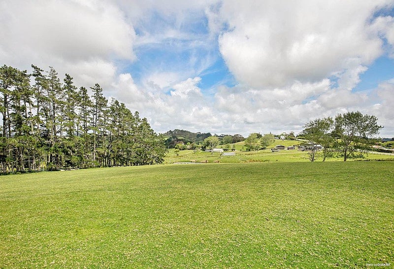 31 Wilks Road West, Dairy Flat - Carousel 17