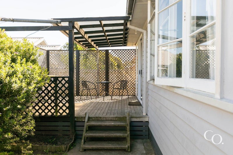 1005 Hood Street, Mayfair, Hastings - Carousel 2